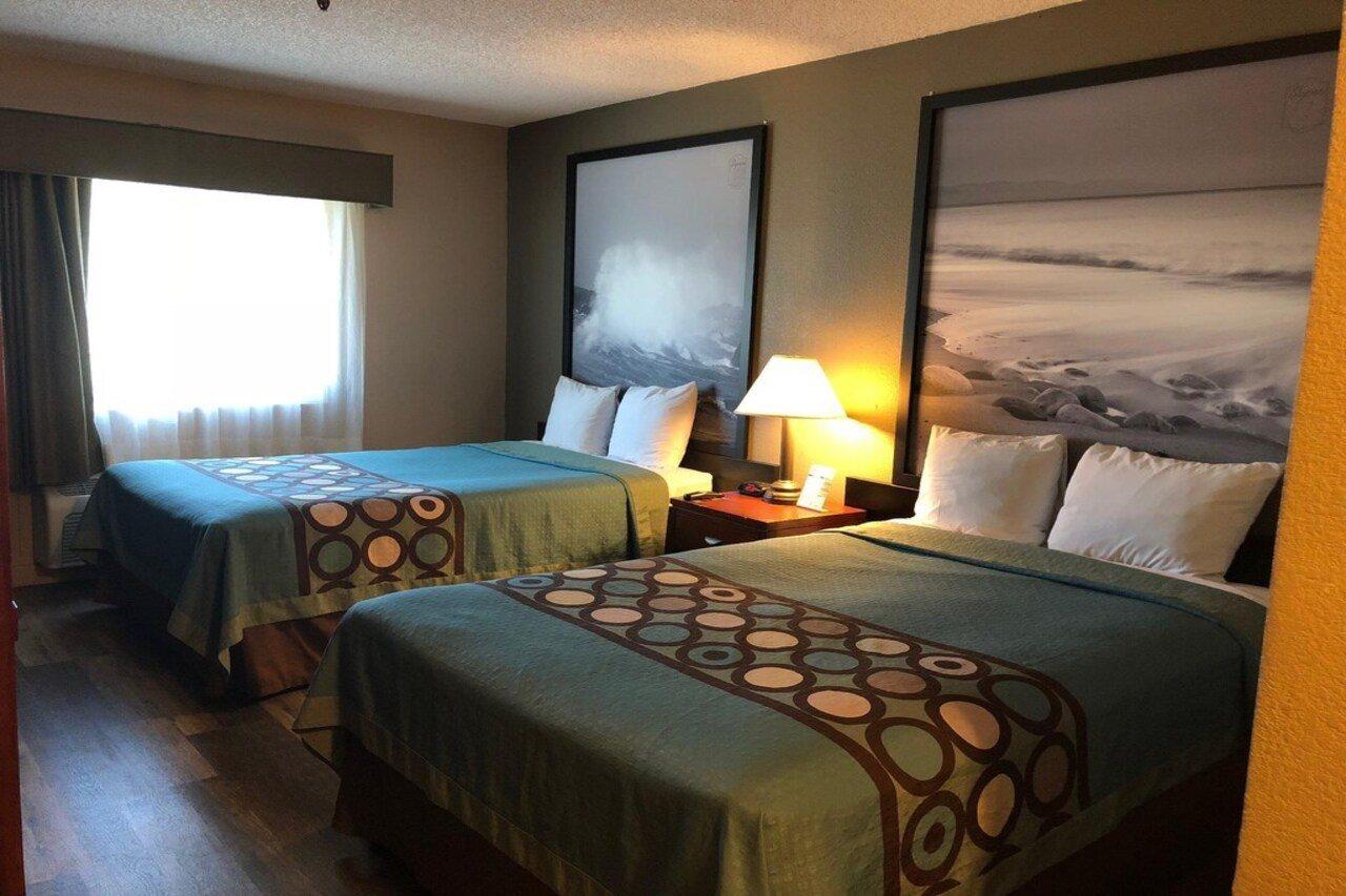 מלון Carmichael Super 8 By Wyndham Sacramento מראה חיצוני תמונה