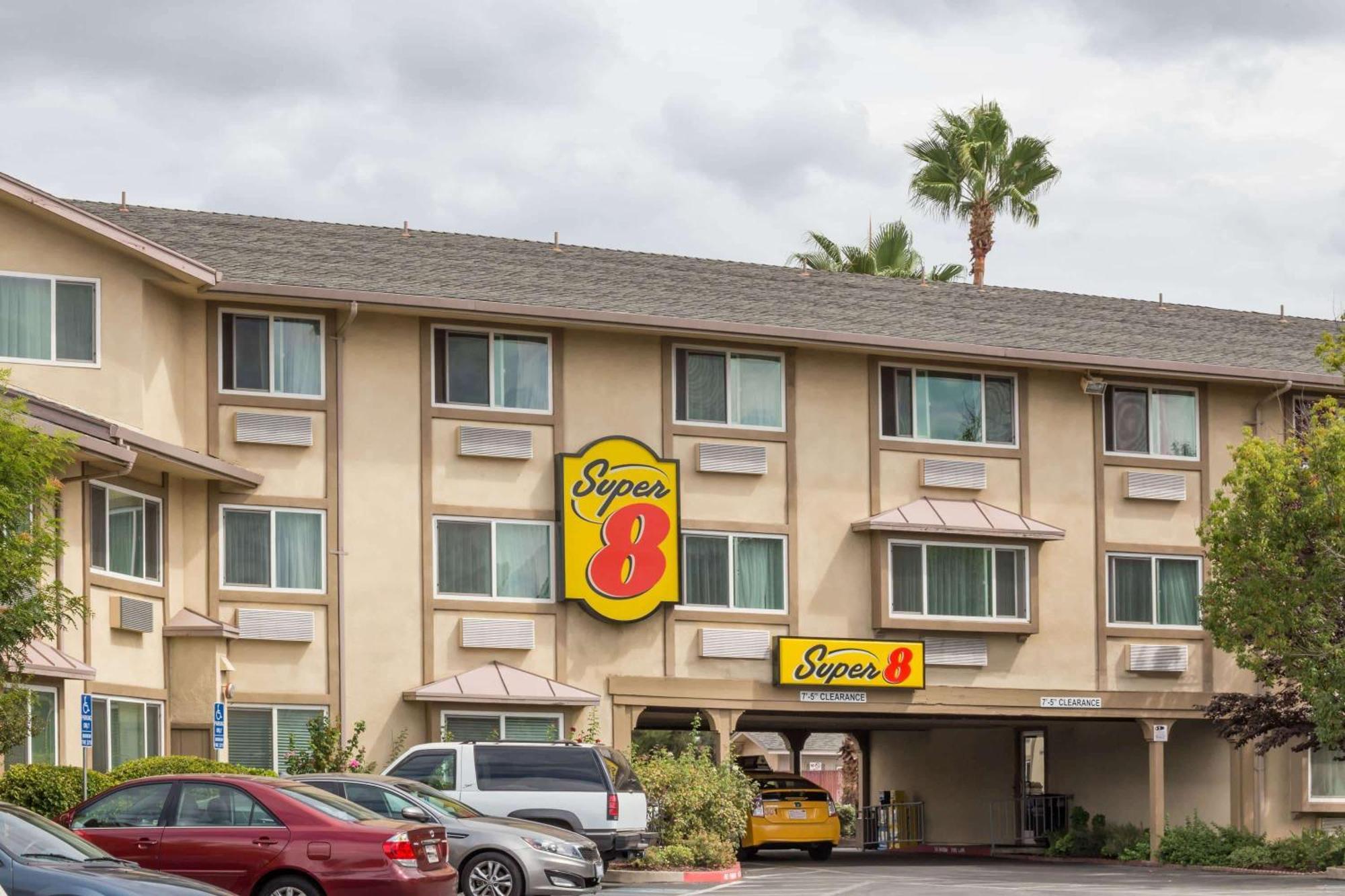 מלון Carmichael Super 8 By Wyndham Sacramento מראה חיצוני תמונה