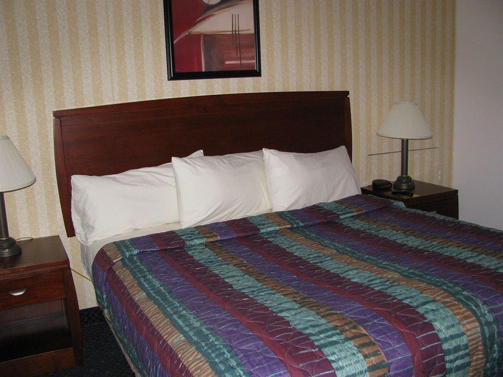 מלון Carmichael Super 8 By Wyndham Sacramento מראה חיצוני תמונה