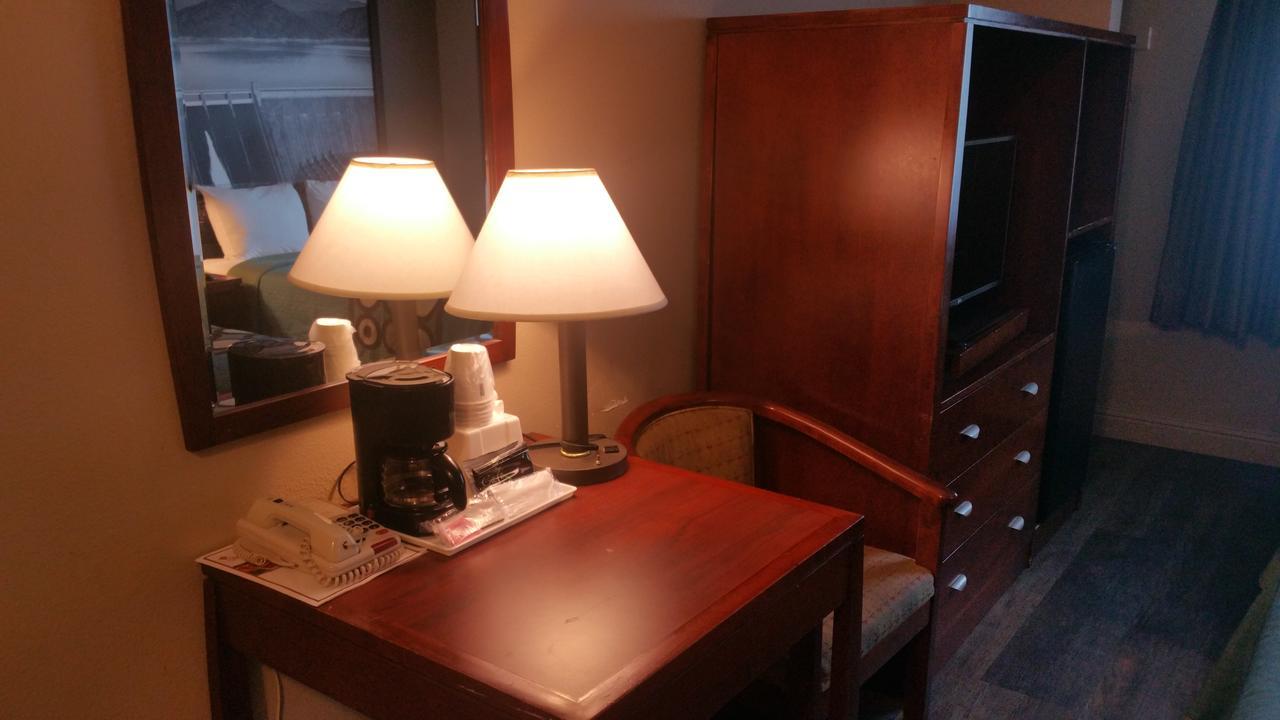 מלון Carmichael Super 8 By Wyndham Sacramento מראה חיצוני תמונה