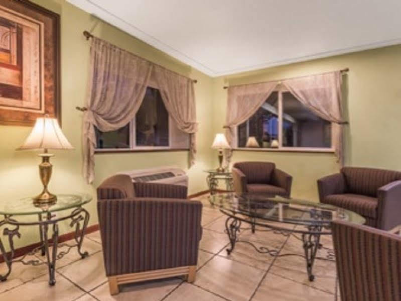 מלון Carmichael Super 8 By Wyndham Sacramento מראה חיצוני תמונה