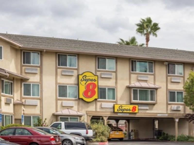 מלון Carmichael Super 8 By Wyndham Sacramento מראה חיצוני תמונה