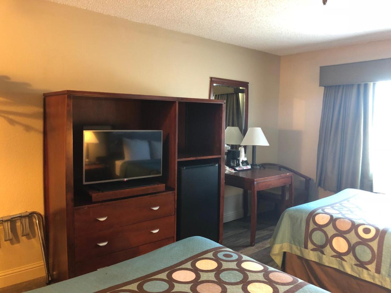 מלון Carmichael Super 8 By Wyndham Sacramento מראה חיצוני תמונה
