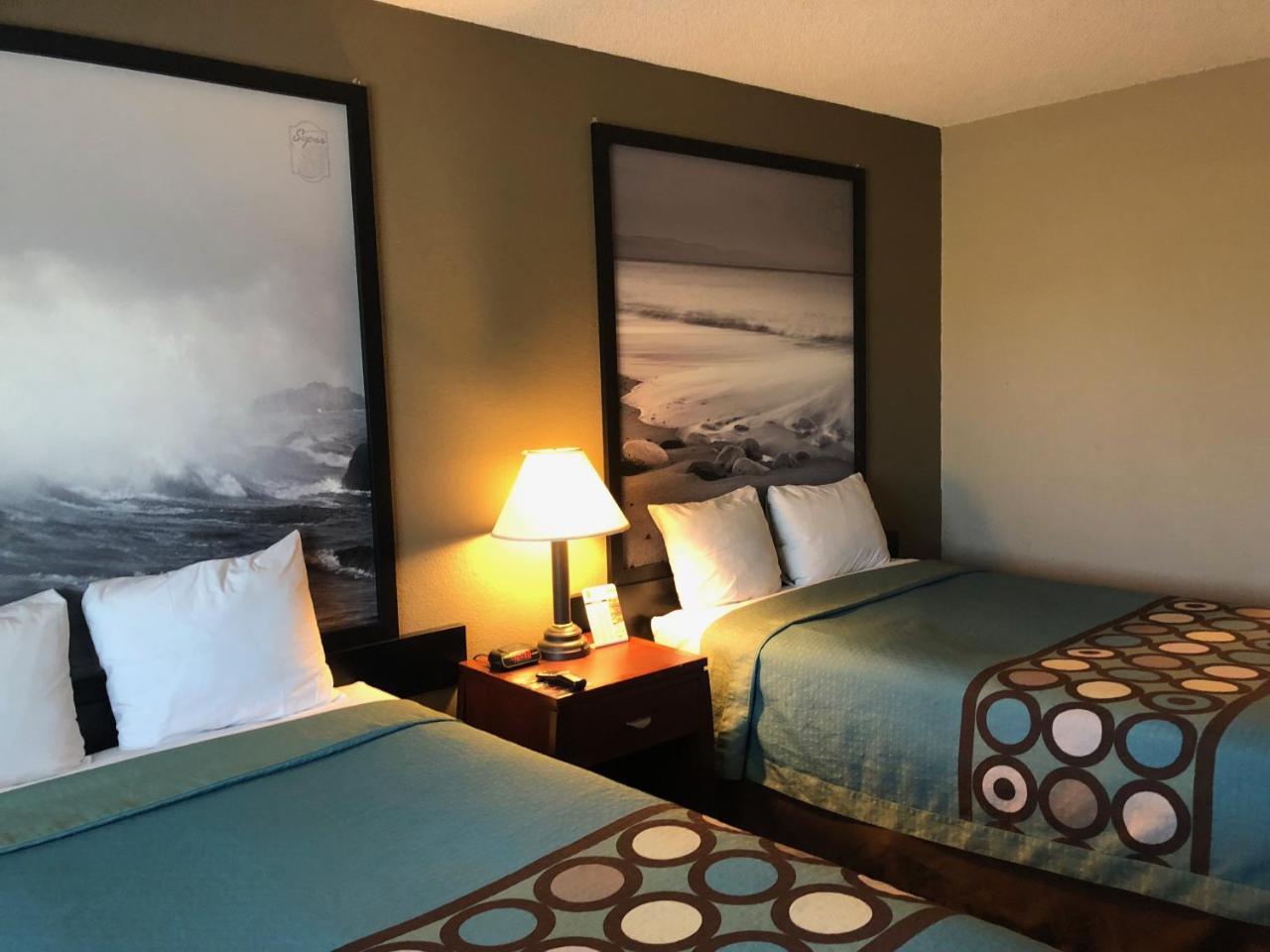 מלון Carmichael Super 8 By Wyndham Sacramento מראה חיצוני תמונה