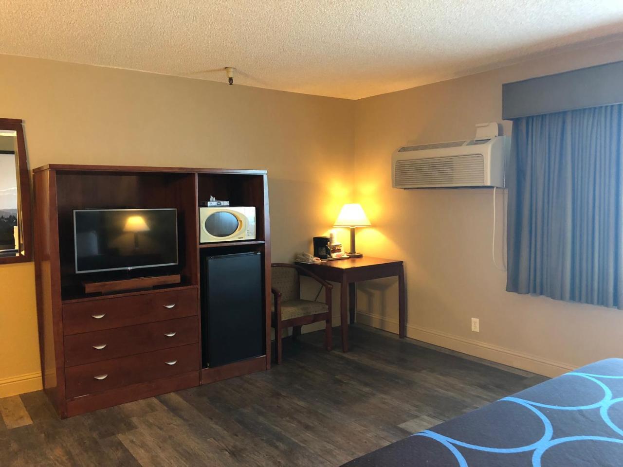 מלון Carmichael Super 8 By Wyndham Sacramento מראה חיצוני תמונה